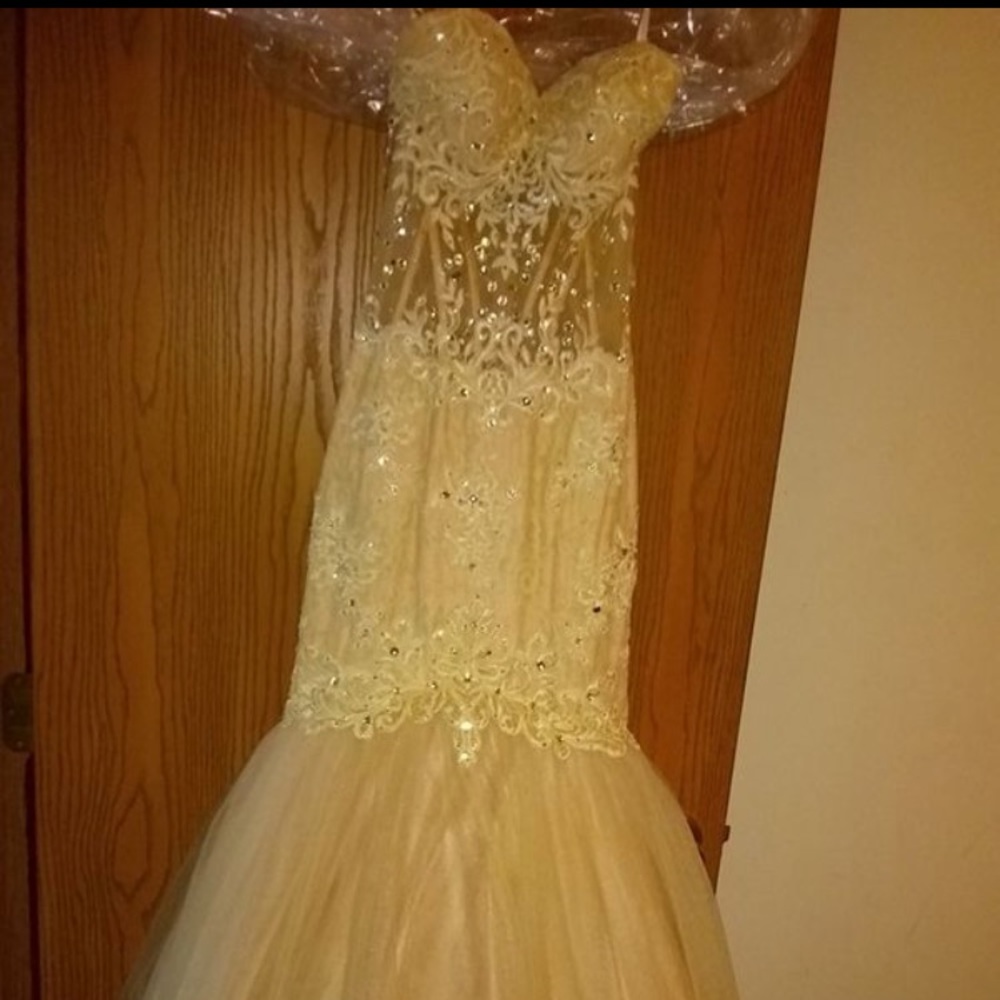 Size 2 prom dress!